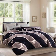 Woolen Flowered Duvet..