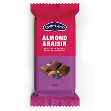 Dairyland Almond & Raisin Chocolate 90G