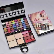 Kiss Touch Make Up Kit K1021
