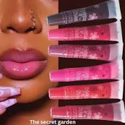 Romantic May Lip Gross